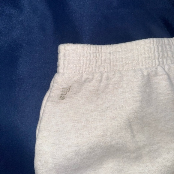 TNA “ cozy perfect 2” “ short XS - Picture 6 of 7